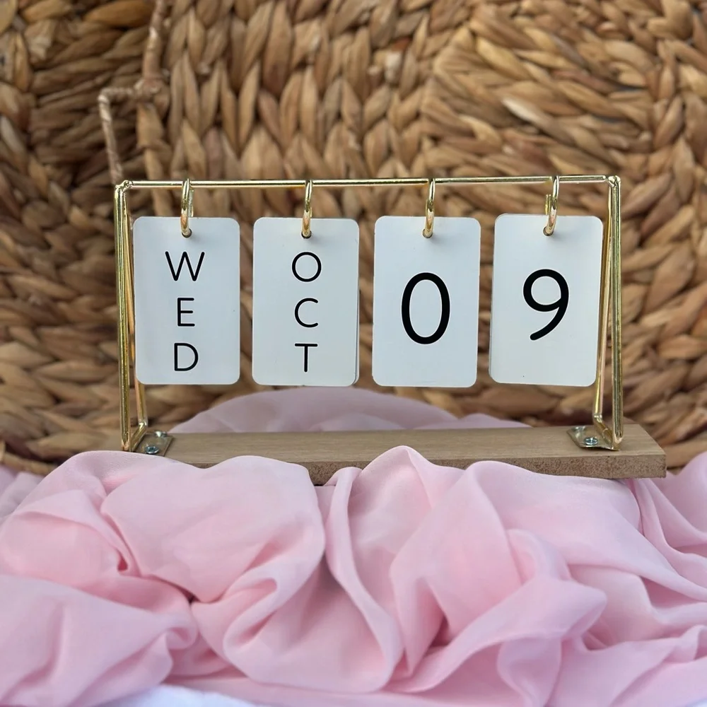 Wooden Flip Calendar